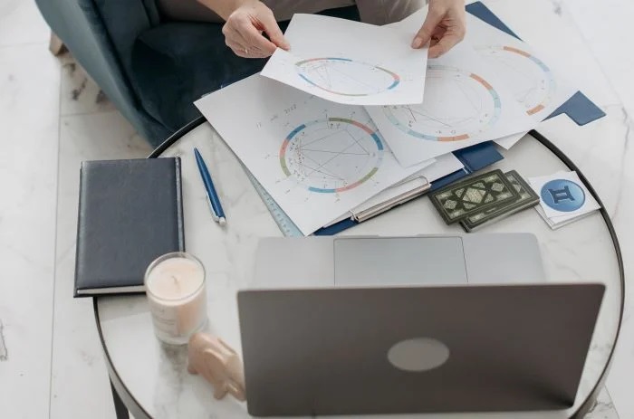 البيت الحادي عشر في الخريطة الفلكية | مجلة الجميلة